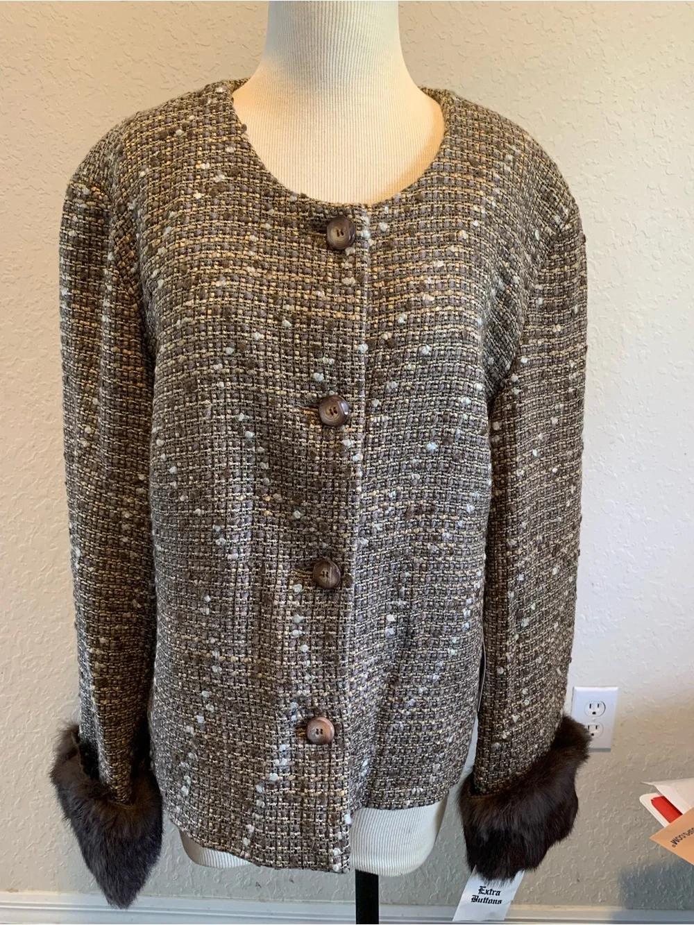 Michael De Gray suit set Brown Tweed Button-Front Jacket with Fur Cuff